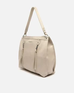 Bolso de hombro grande con detalles metálicos