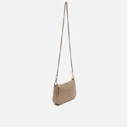 Bolso de hombro pequeño con asa bandolera y detalles metálicos