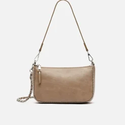 Bolso de hombro pequeño con asa bandolera y detalles metálicos