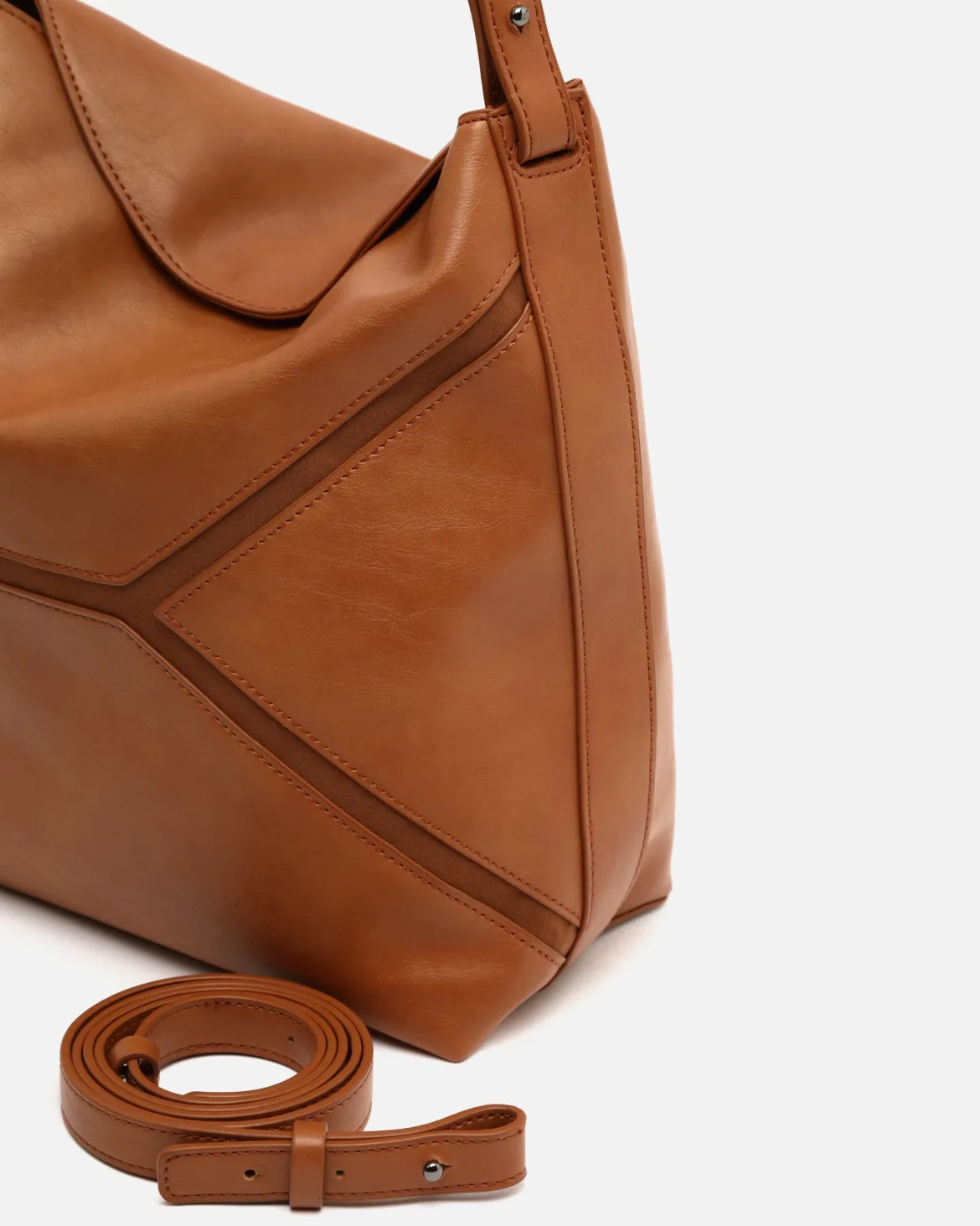 Bolso hobo con asa bandolera extraíble