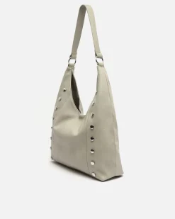 Bolso hobo con detalles metálicos