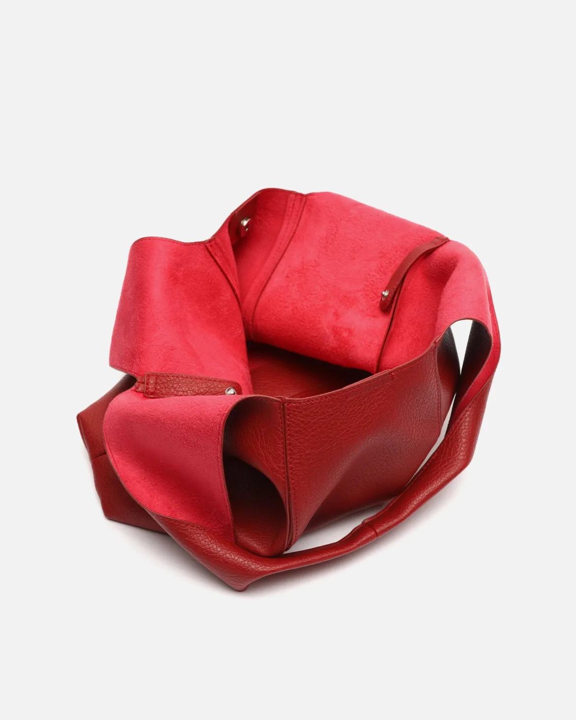 Bolso hobo con neceser extraíble