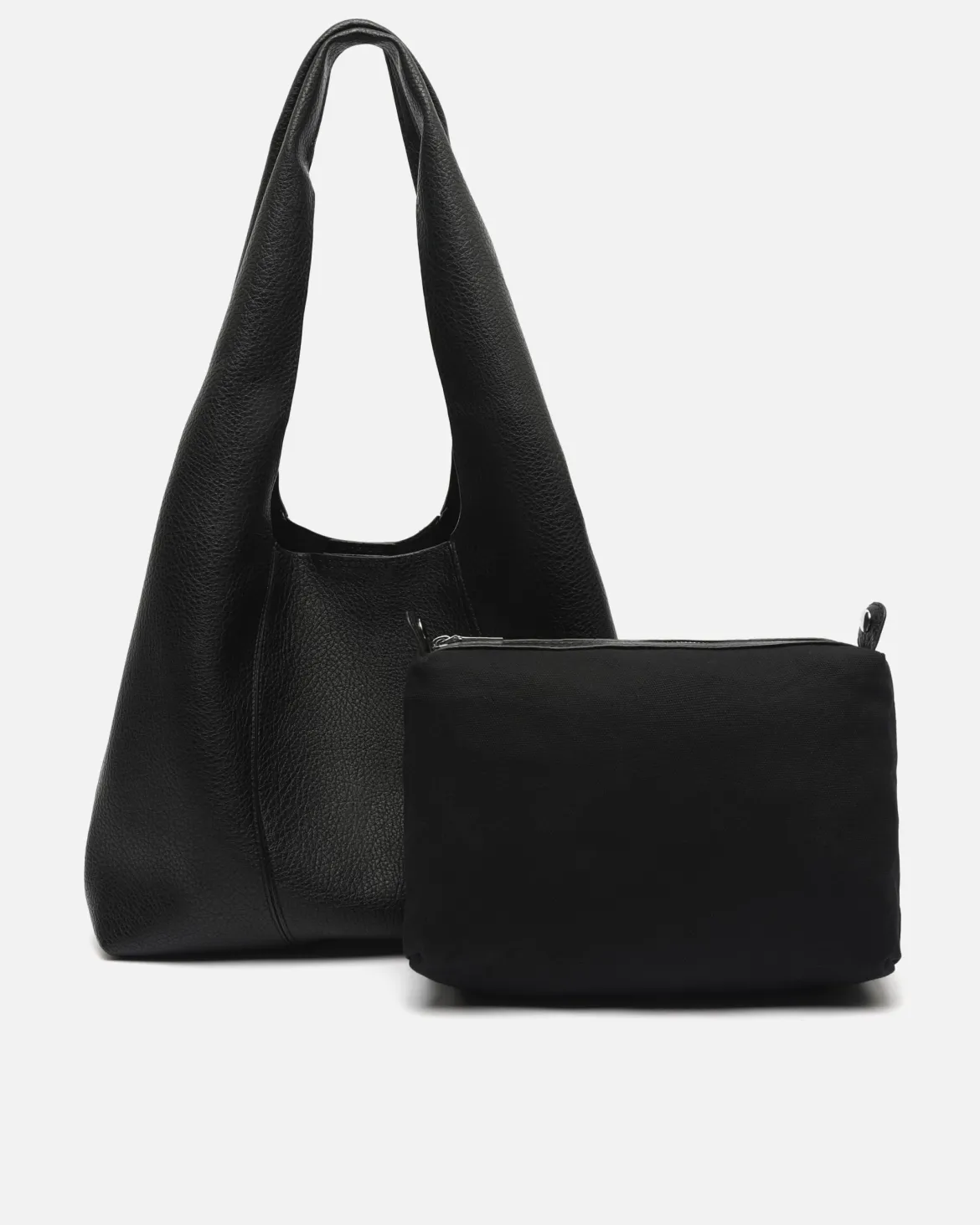 Bolso hobo con neceser extraíble