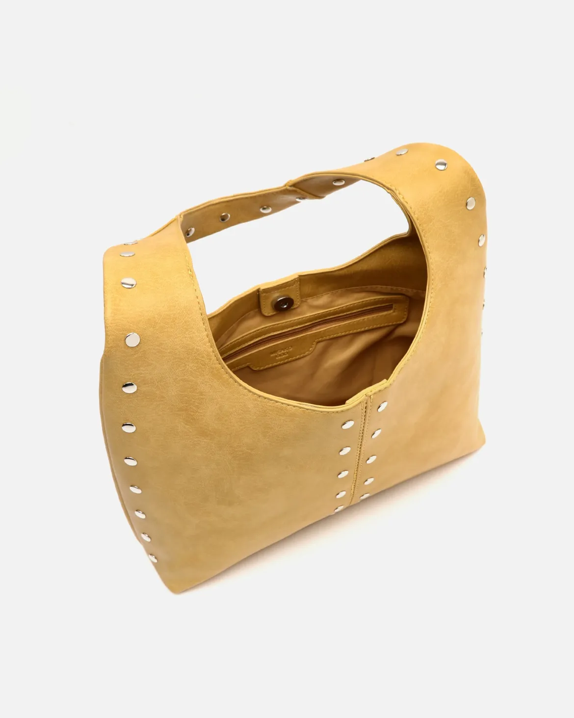 Bolso hobo grande con detalles metálicos