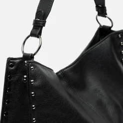 Bolso hobo grande con detalles metálicos