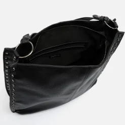 Bolso hobo grande con detalles metálicos