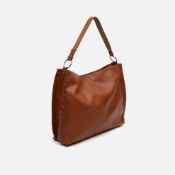 Bolso hobo grande con detalles metálicos