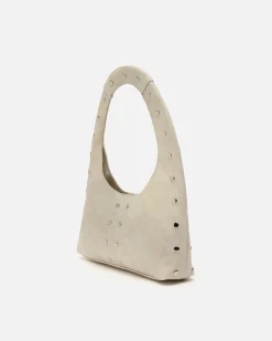 Bolso hobo pequeño con detalles metálicos