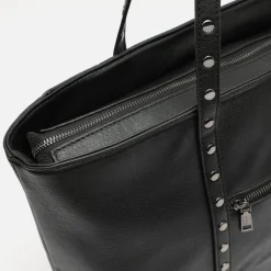 Bolso shopper con detalles metálicos