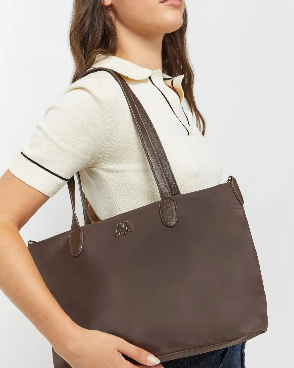 Bolso shopper de nylon con asa bandolera extraíble