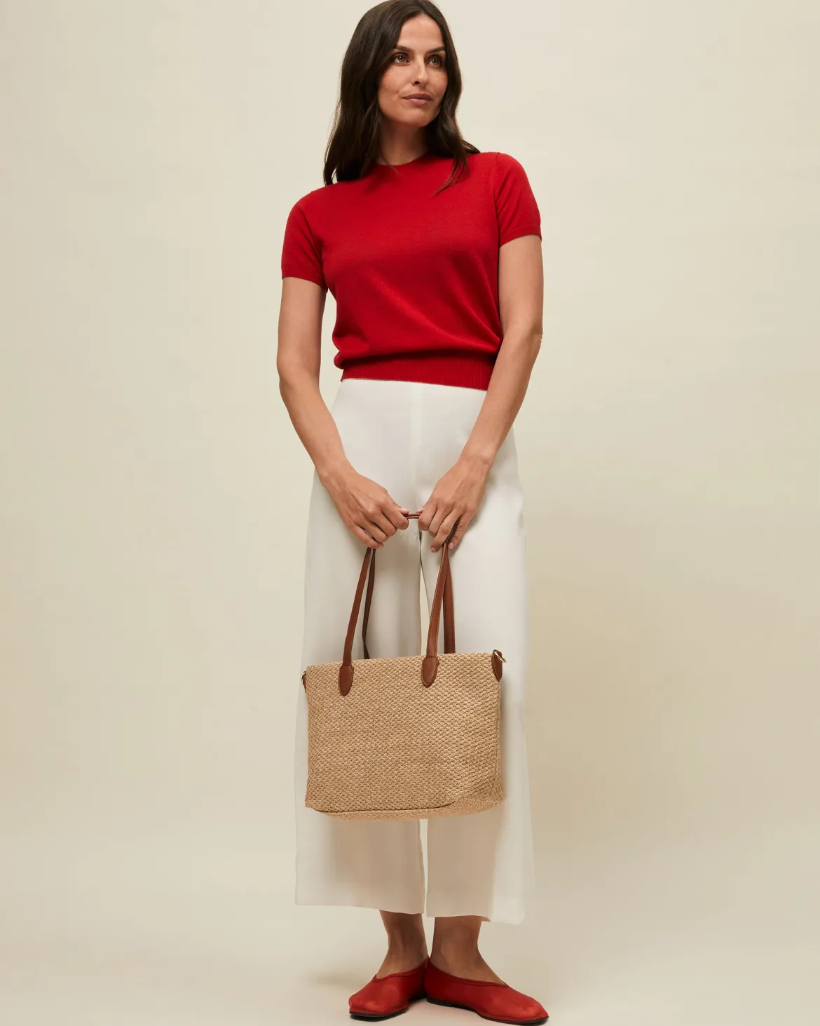 Bolso shopper efecto rafia con bandolera extraíble