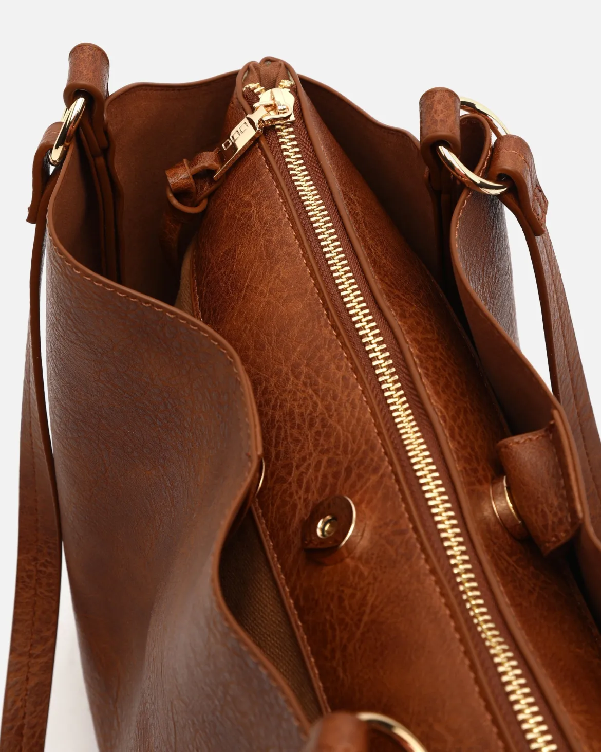 Bolso shopper grande con bolsa en el interior