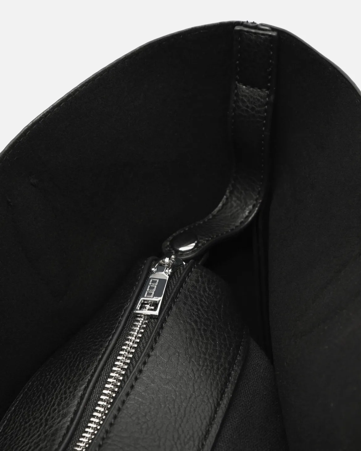 Bolso shopper grande con neceser extraíble