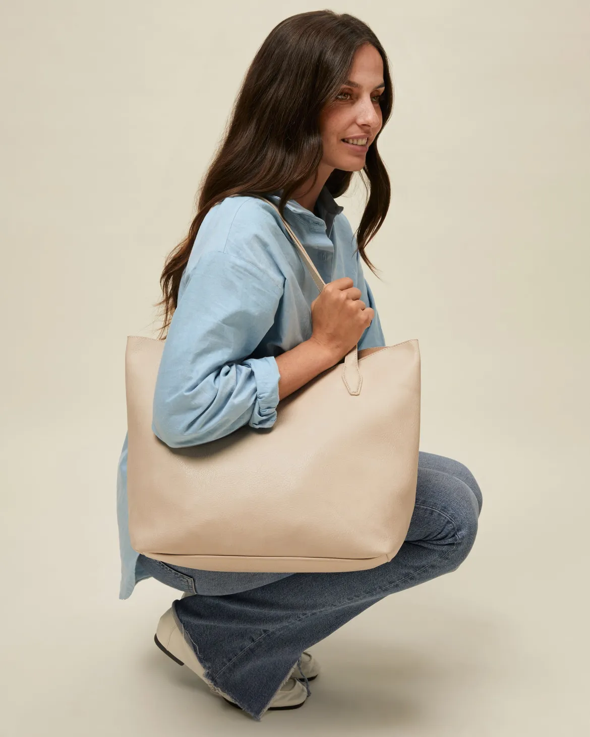 Bolso shopper grande con neceser extraíble
