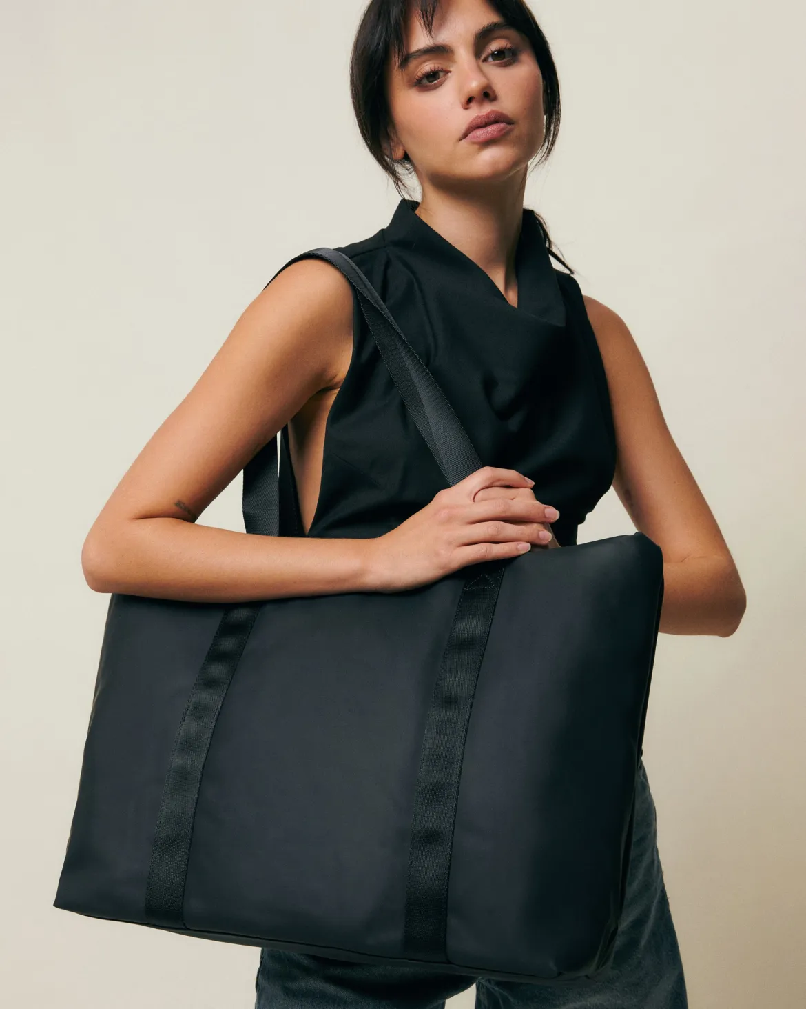 Bolso shopper grande con bolsillo para portátil 14 pulgadas