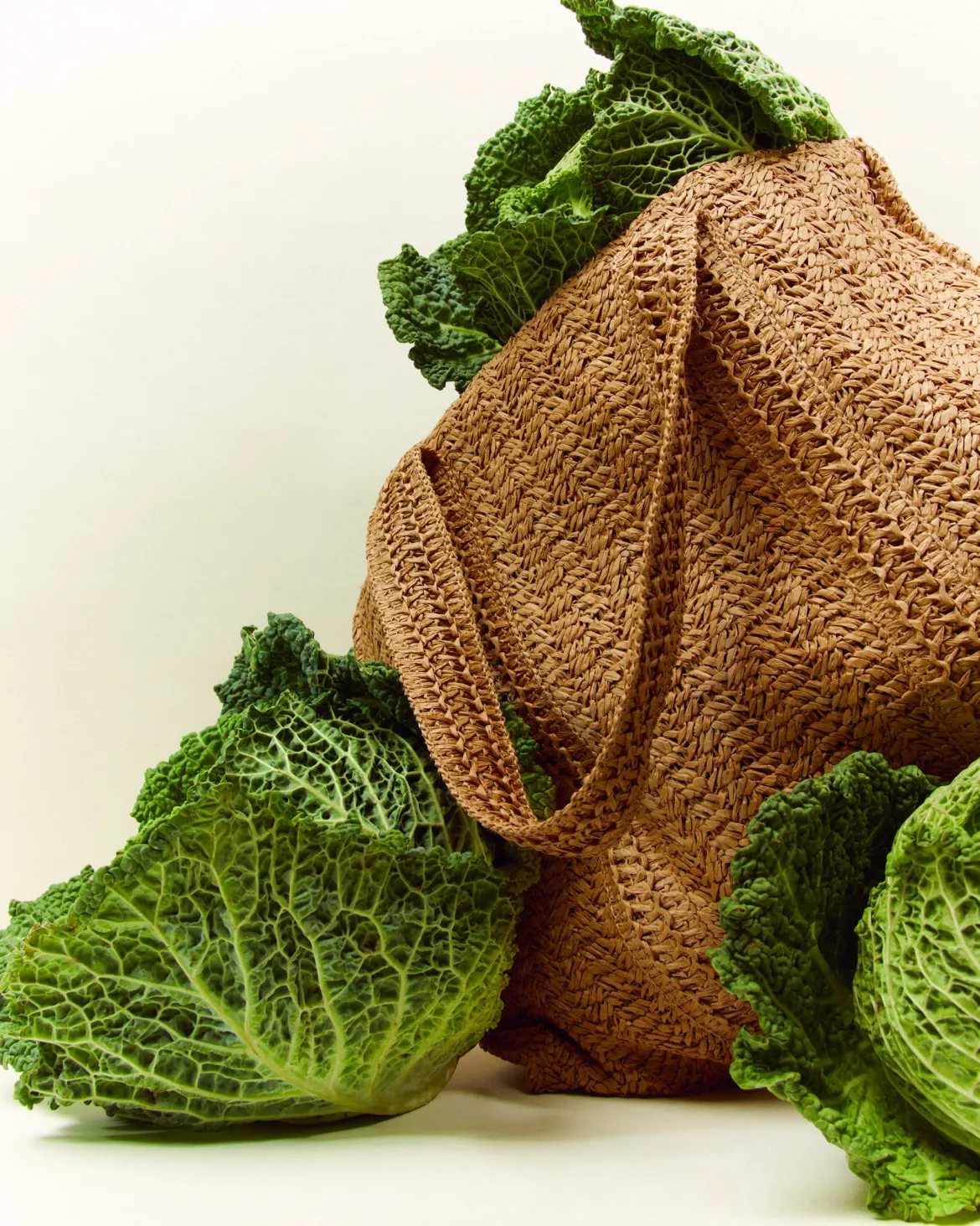 Bolso shopper grande efecto rafia