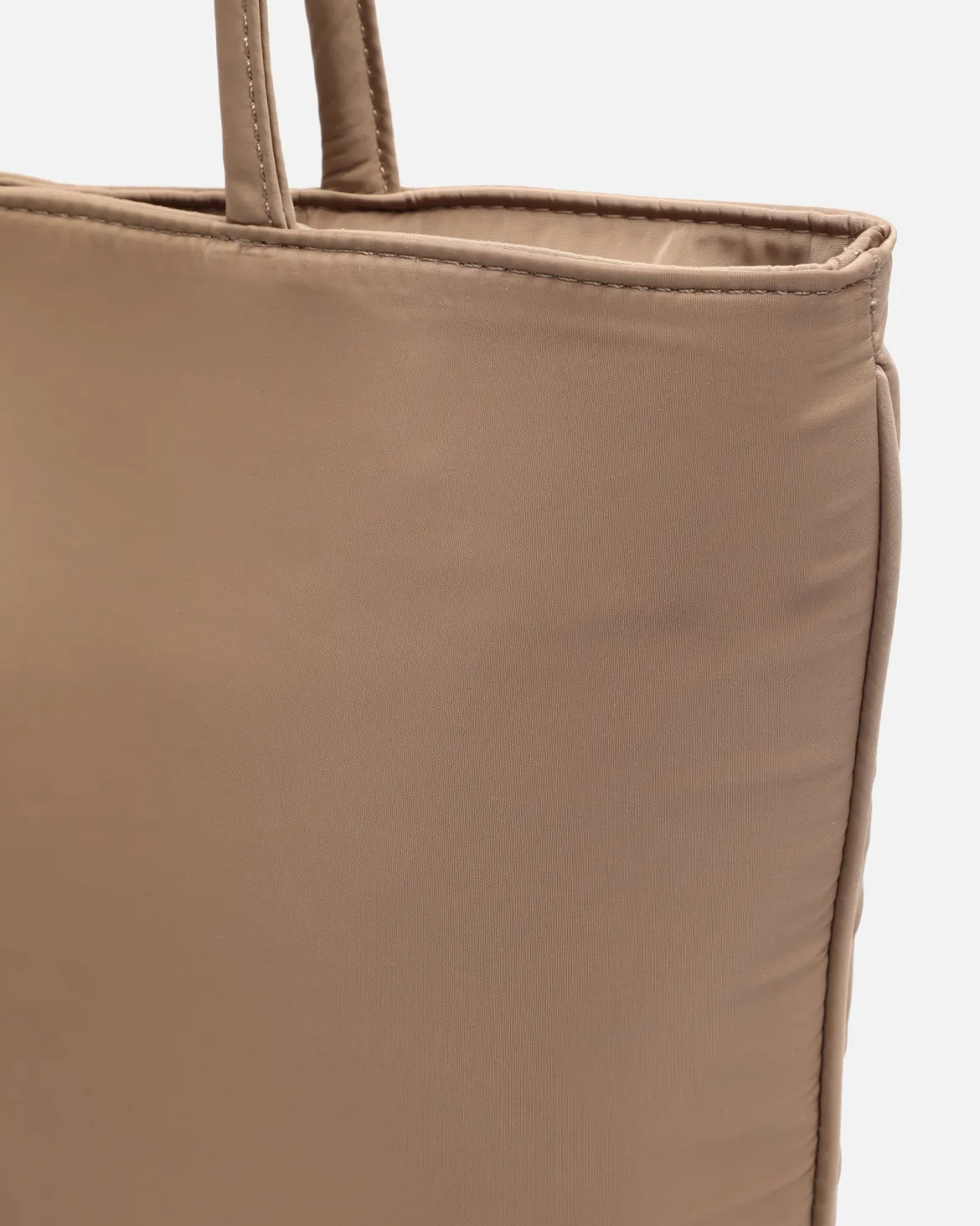 Bolso shopper grande en nylon