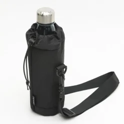 Botella con funda bandolera