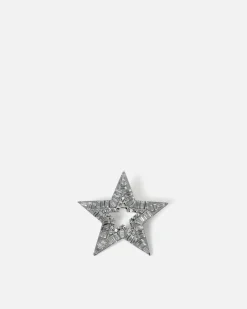 Broche en forma de estrella con detalles brillantes