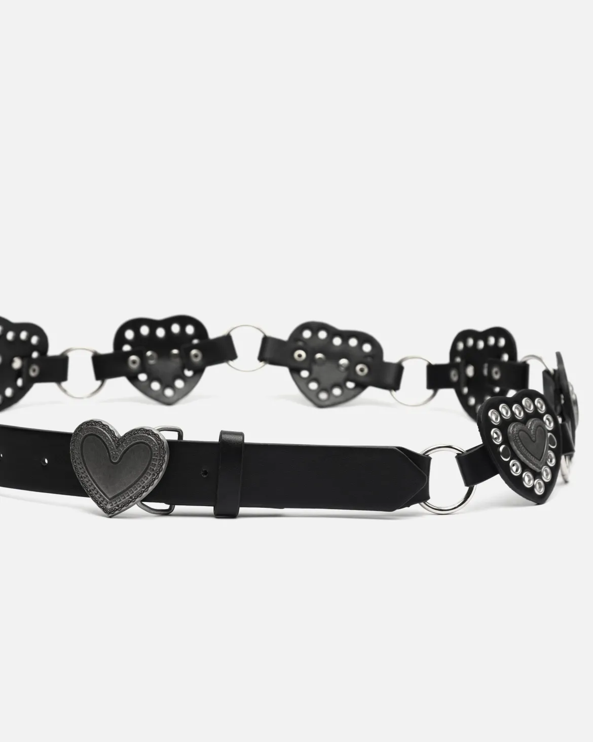 Cinturón con detalles en forma de corazón