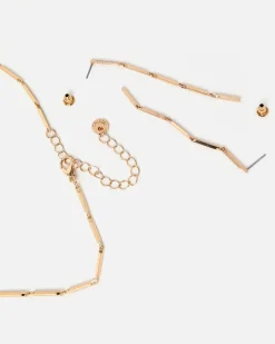 Conjunto de collar y pendientes