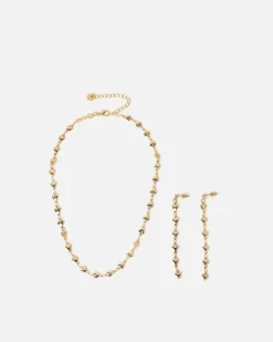 Conjunto de collar y pendientes corazones