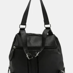 Mochila antirrobo con detalles metálicos