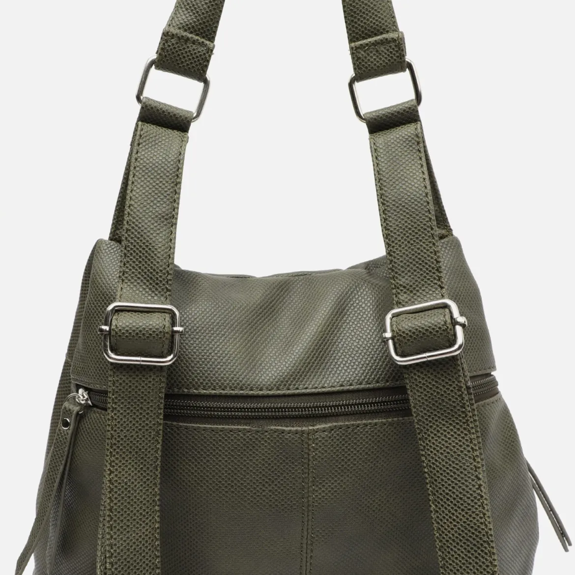 Mochila antirrobo con detalles metálicos