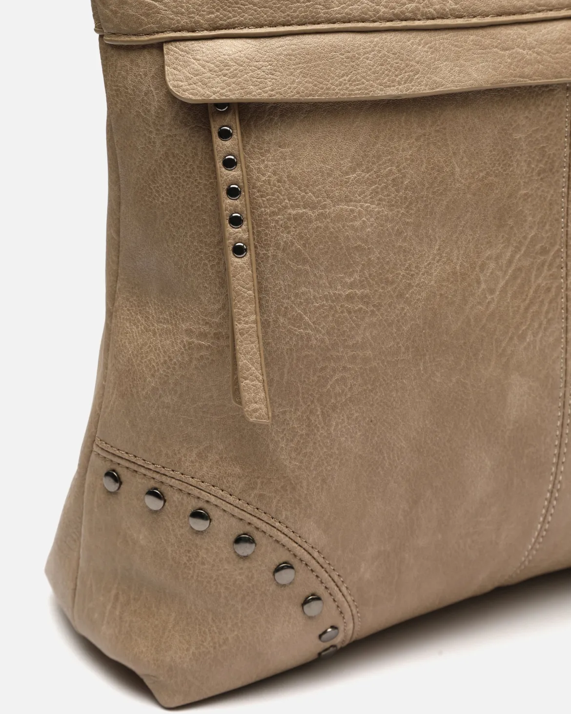 Mochila antirrobo con detalles metálicos