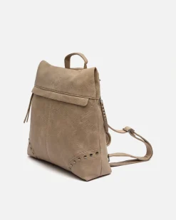 Mochila antirrobo con detalles metálicos