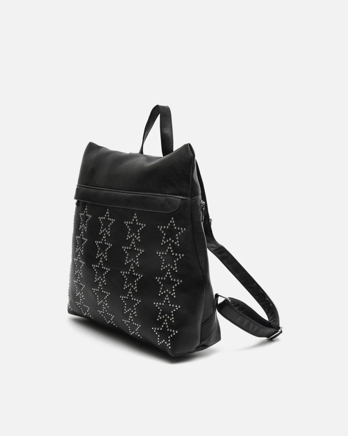 Mochila antirrobo con detalles metálicos en forma de estrellas