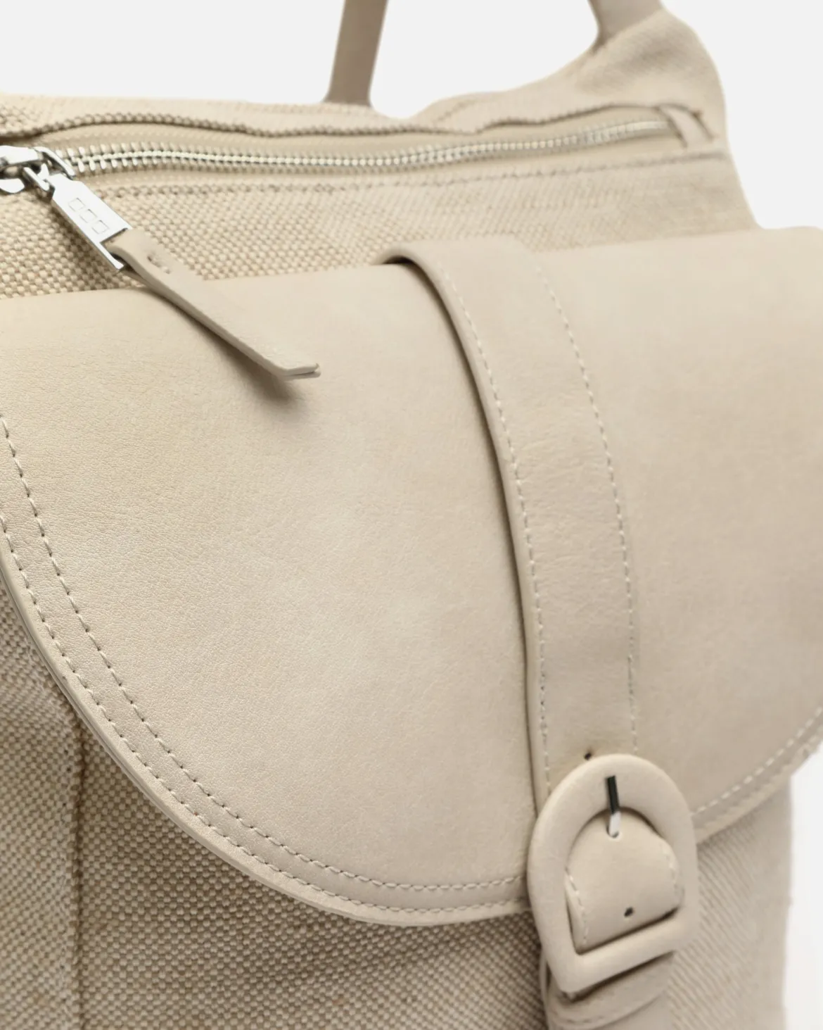 Mochila antirrobo efecto rafia