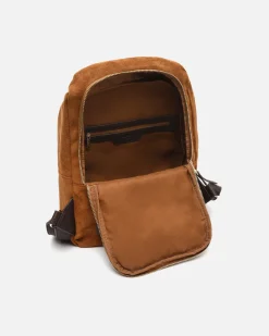 Mochila antirrobo efecto ante con detalles metálicos