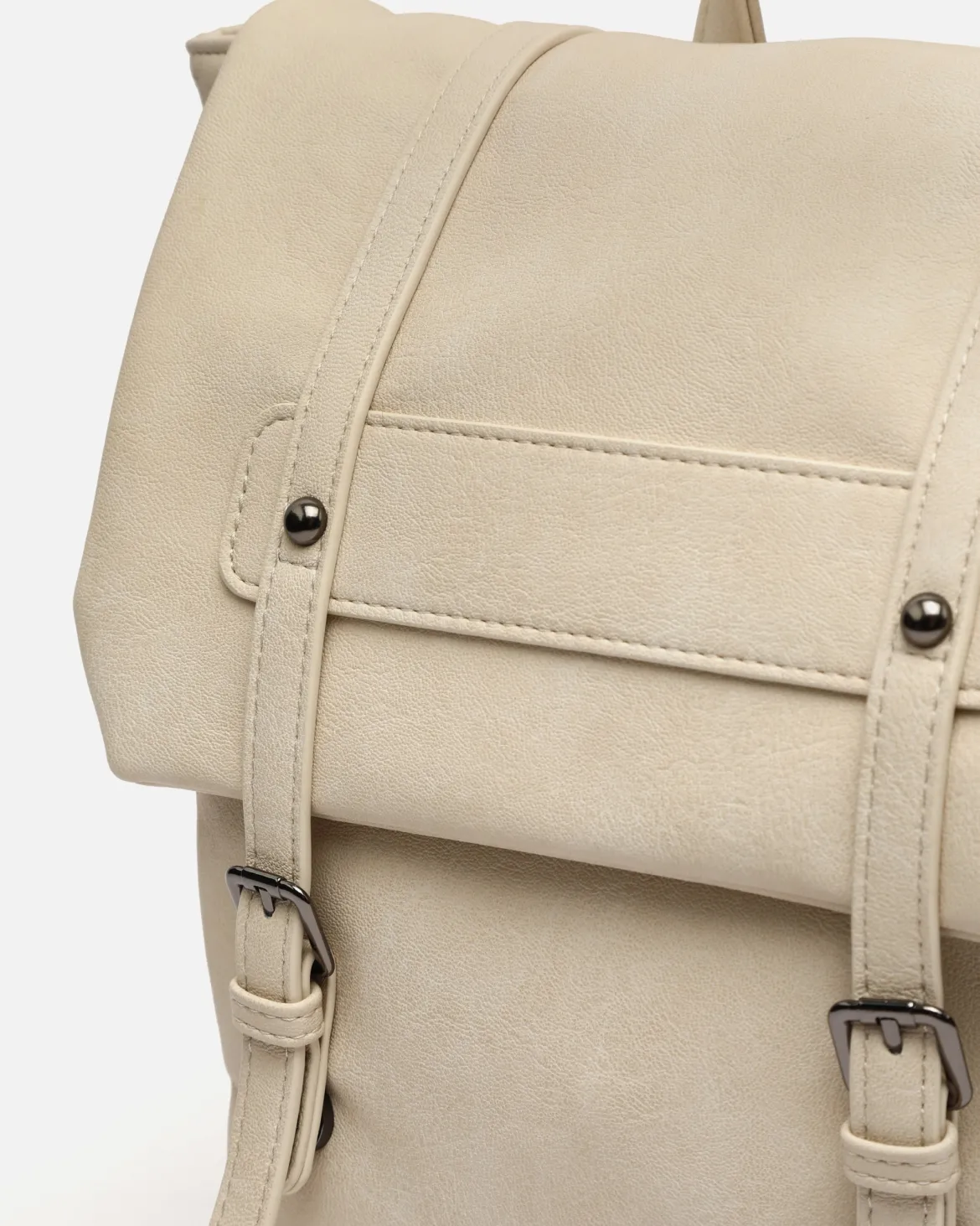 Mochila con solapa