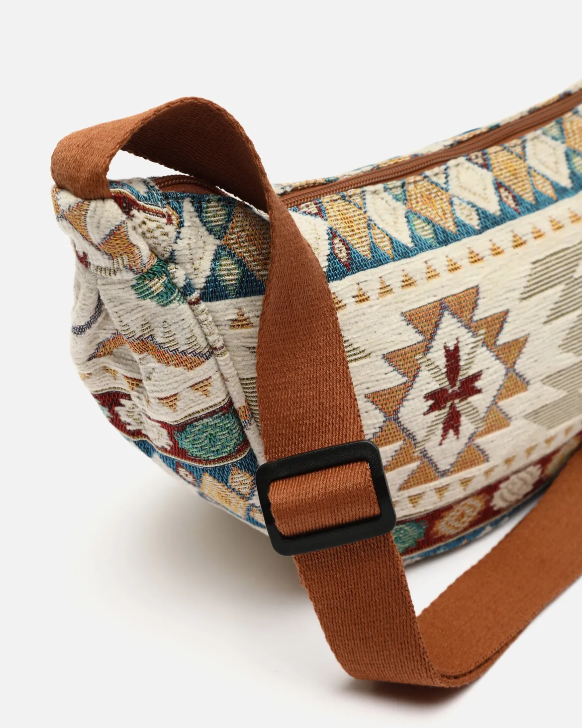 Riñonera con estampado jacquard