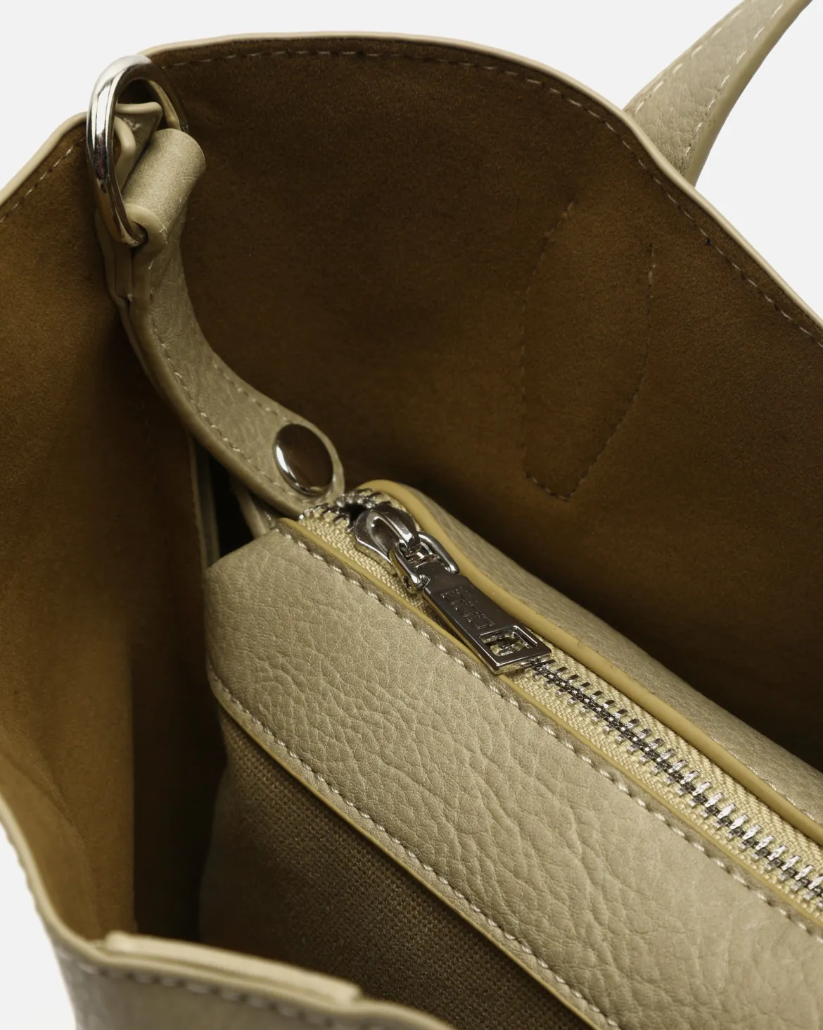 Bolso tote pequeño con neceser y asa bandolera extraíble