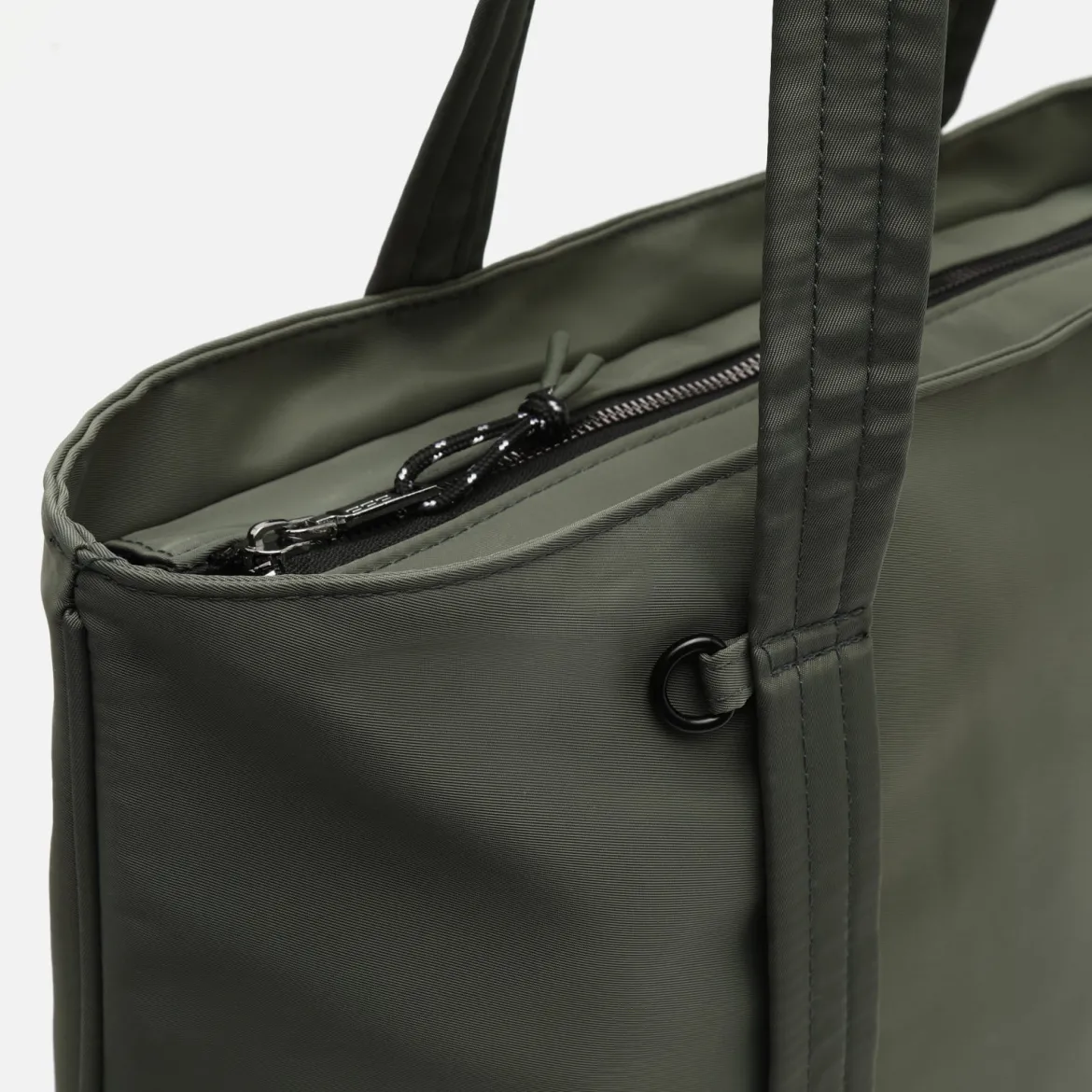 Portaordenador estilo bolso shopper en nylon 15 pulgadas